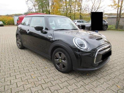 MINI Cooper SE  Essential 3d