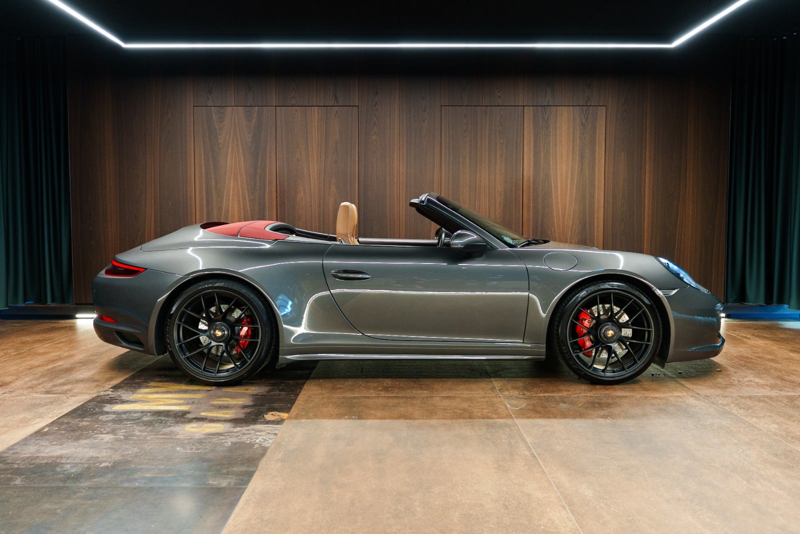 Porsche 911 Carrera 4 GTS - Cabriolet PDK