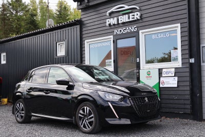 Modelår 2021 Kilometer 81.000 Drivmiddel Benzin Peugeot 208 1,2 PureTech 100 Allure .