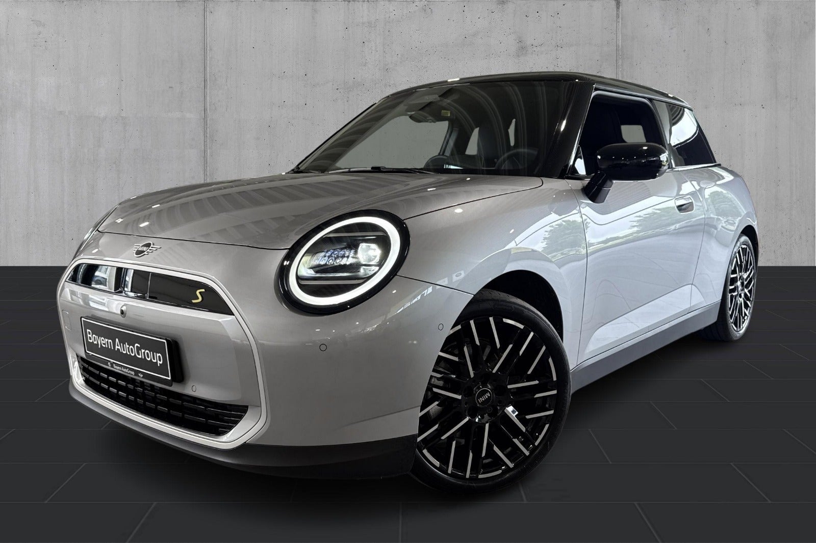 MINI Cooper SE Favoured Trim XL