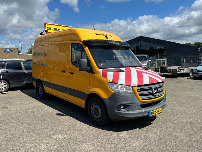 Mercedes Sprinter 319 CDi A2 Kassevogn aut. RWD