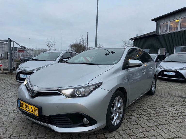 Toyota Auris Hybrid H2 Premium Comfort Touring Sports Van