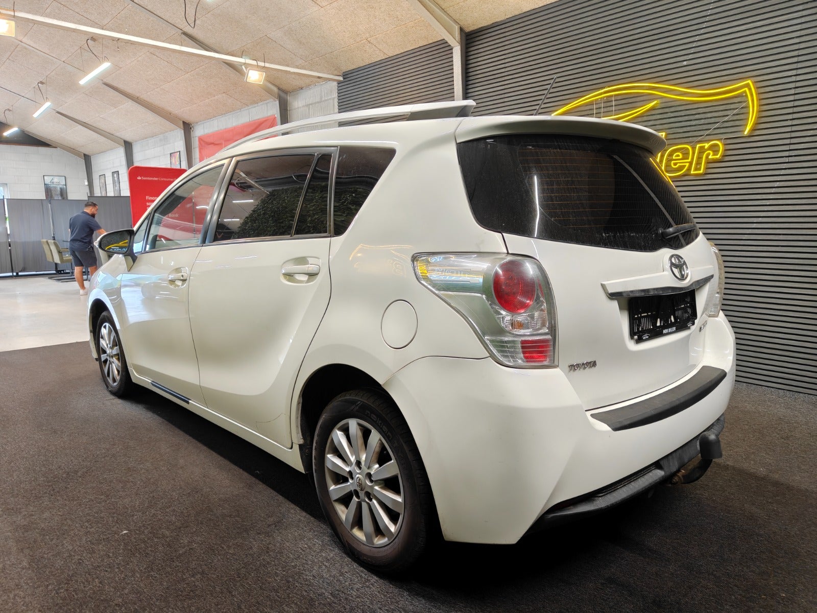 Billede af Toyota Sportsvan 1,6 D-4D T2 Touch