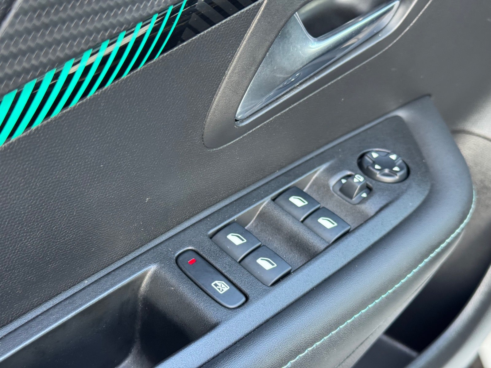 Billede af Peugeot 208 1,5 BlueHDi 100 Allure Sky