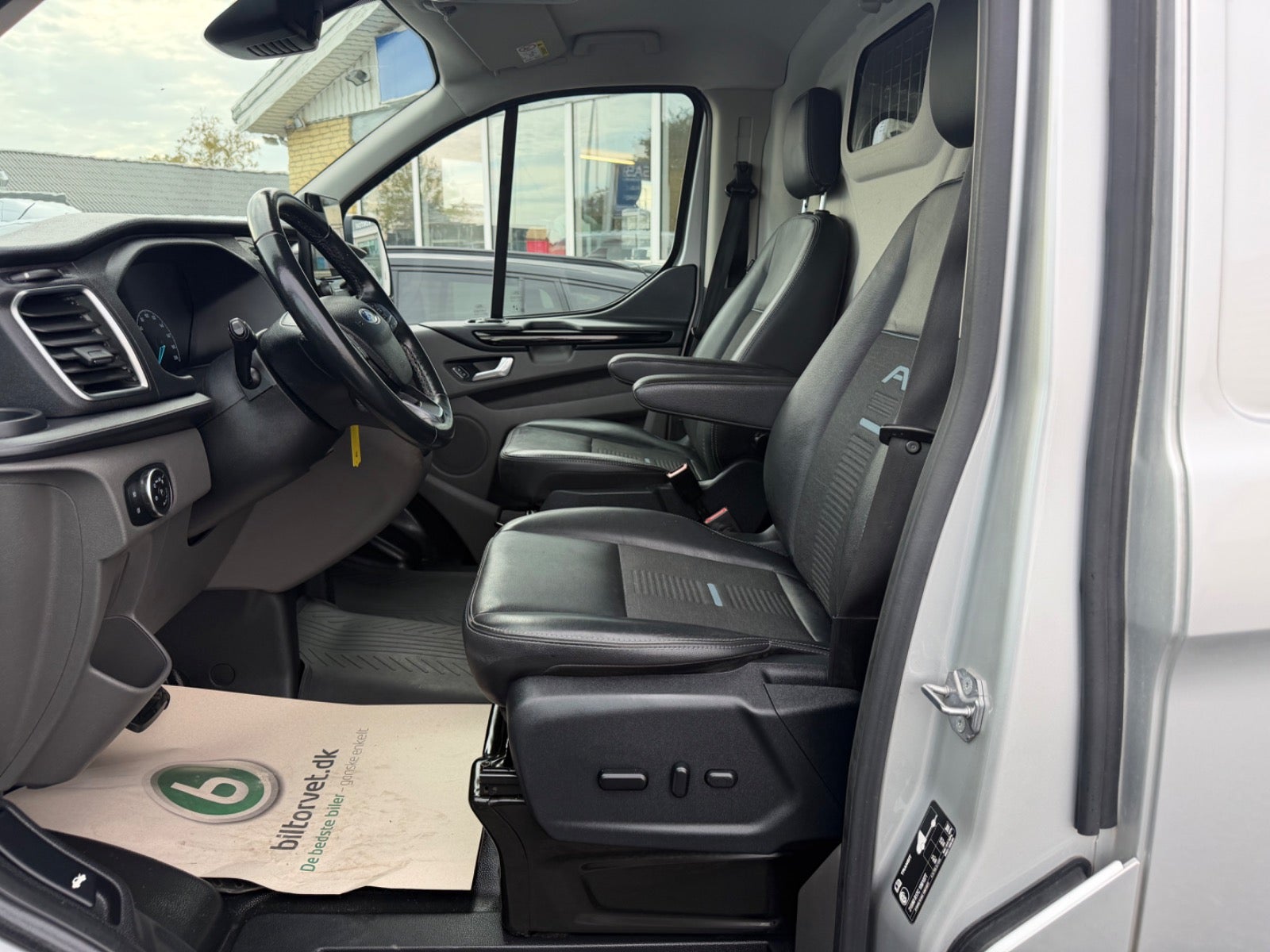 Ford Transit Custom 300 L2, Billede 10