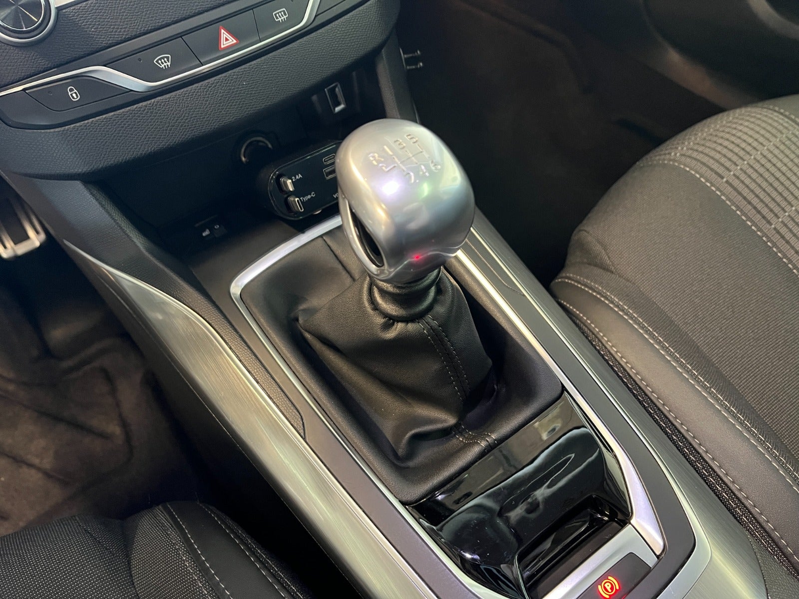 Billede af Peugeot 308 1,6 BlueHDi 120 Allure Sky SW