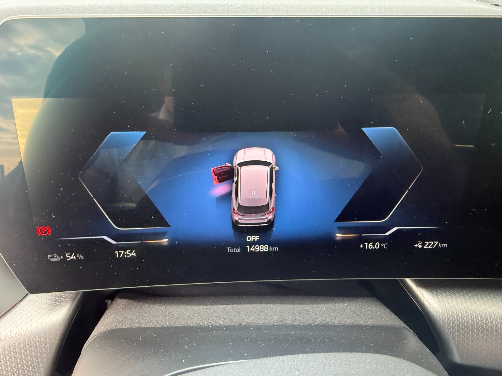 BMW iX1 eDrive20 M-Sport Premium 5d - 11