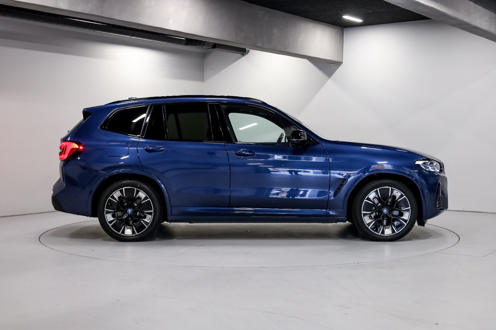 BMW iX3 Charged Plus M-Sport