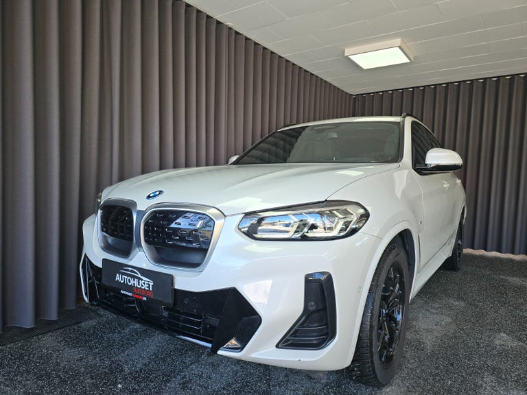 BMW iX3 Charged M-Sport