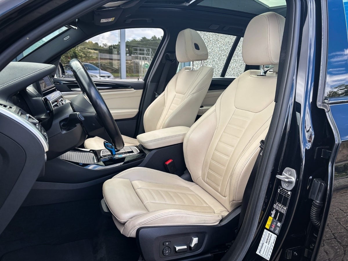 Billede af BMW iX3  Charged Plus M-Sport