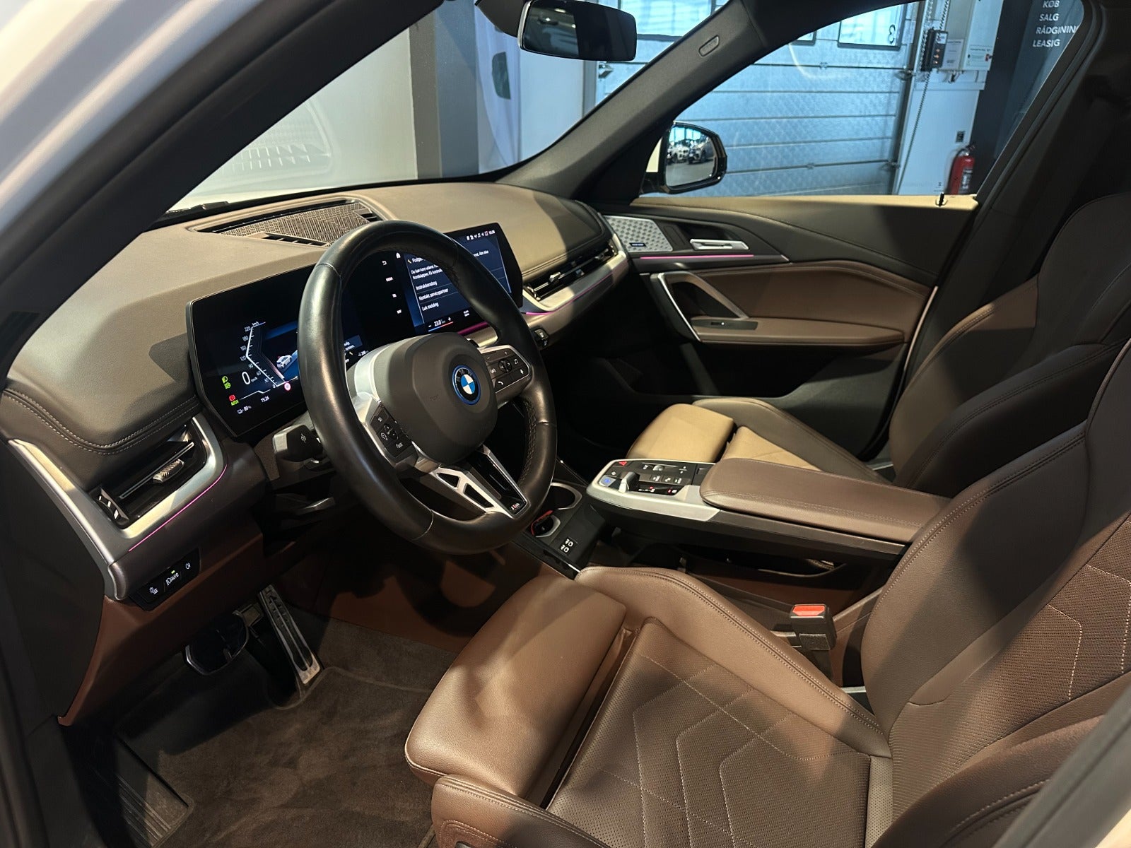 BMW iX1 xDrive30 M-Sport 5d - 7