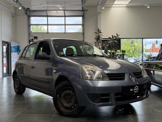 Renault Clio II 8V Storia Benzin drivmiddel 218000 Km. 2007 Modelår
