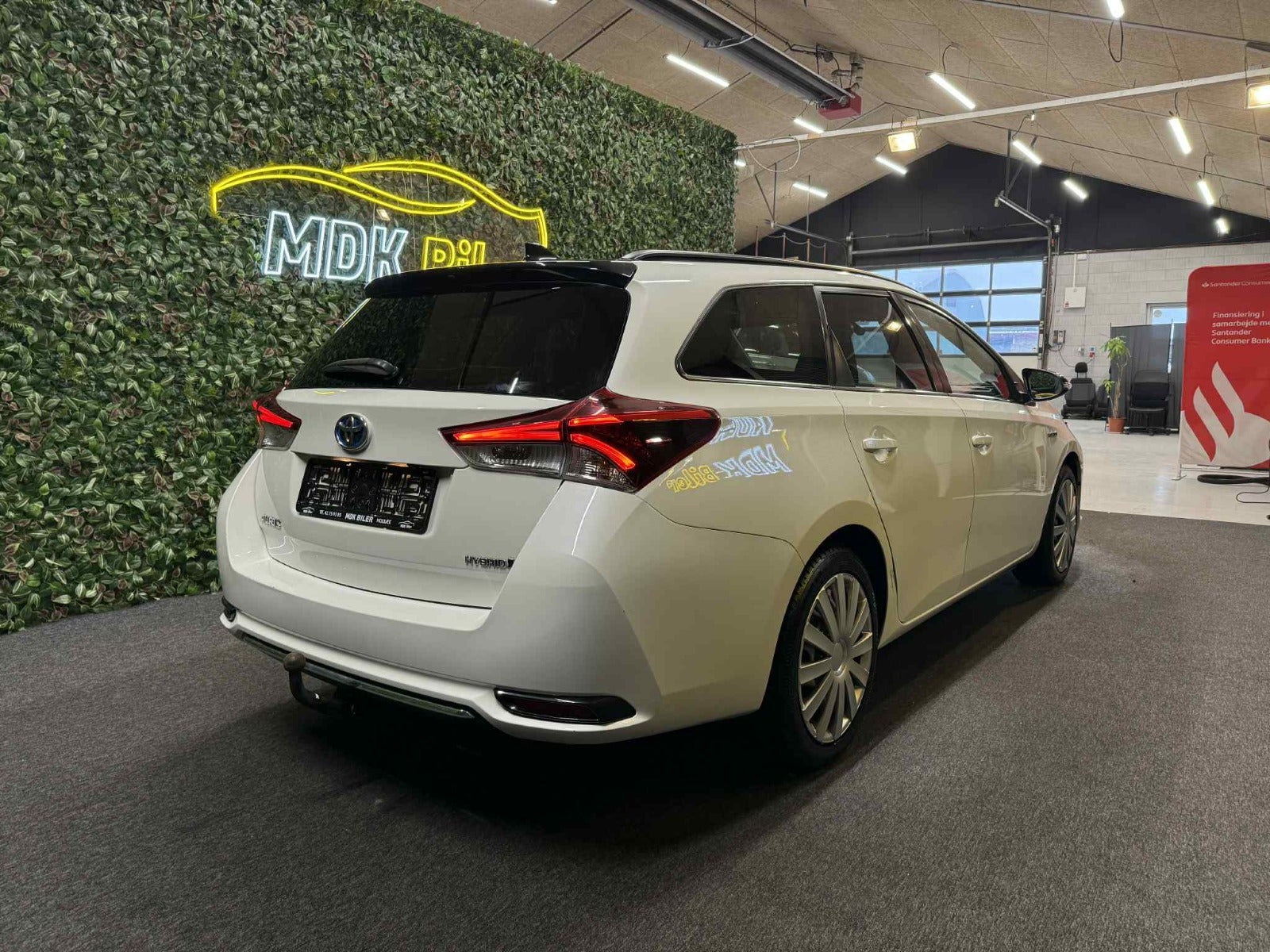 Billede af Toyota Auris 1,8 Hybrid H2 Style Touring Sports CVT