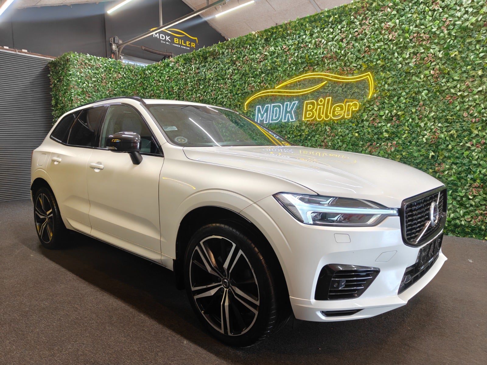 Billede af Volvo XC60 2,0 T8 ReCharge R-Design aut. AWD