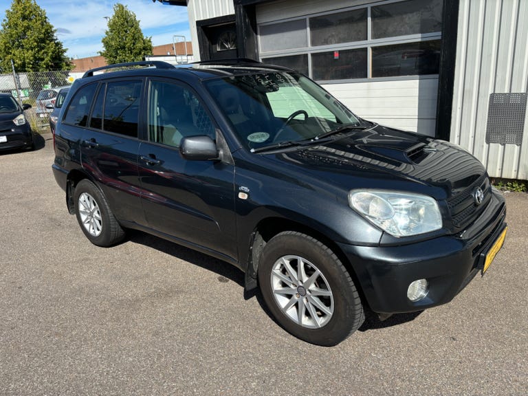 Toyota RAV4 D-4D 4x4 Van