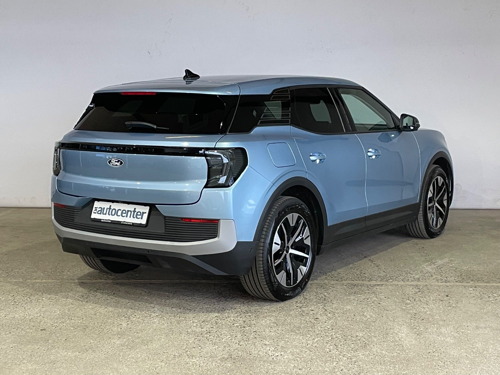 Ford Explorer Select Extended Range