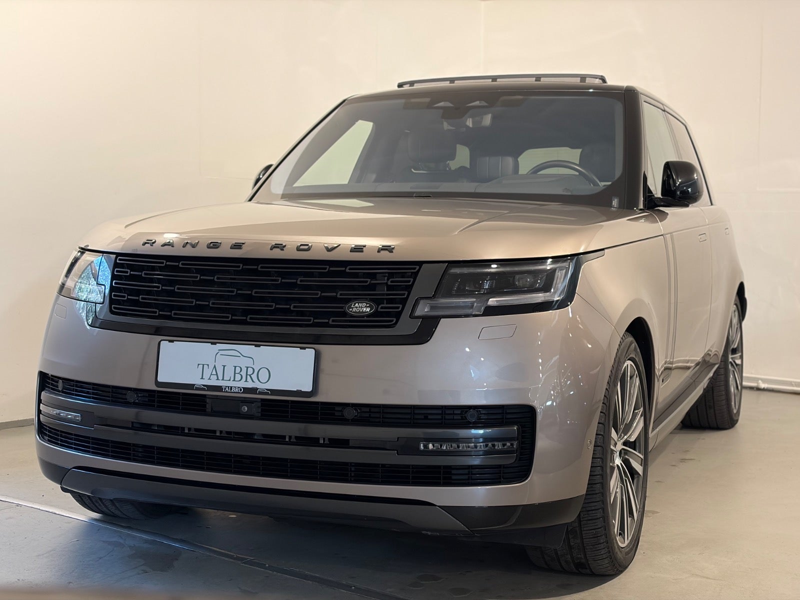 Land Rover – Range Rover