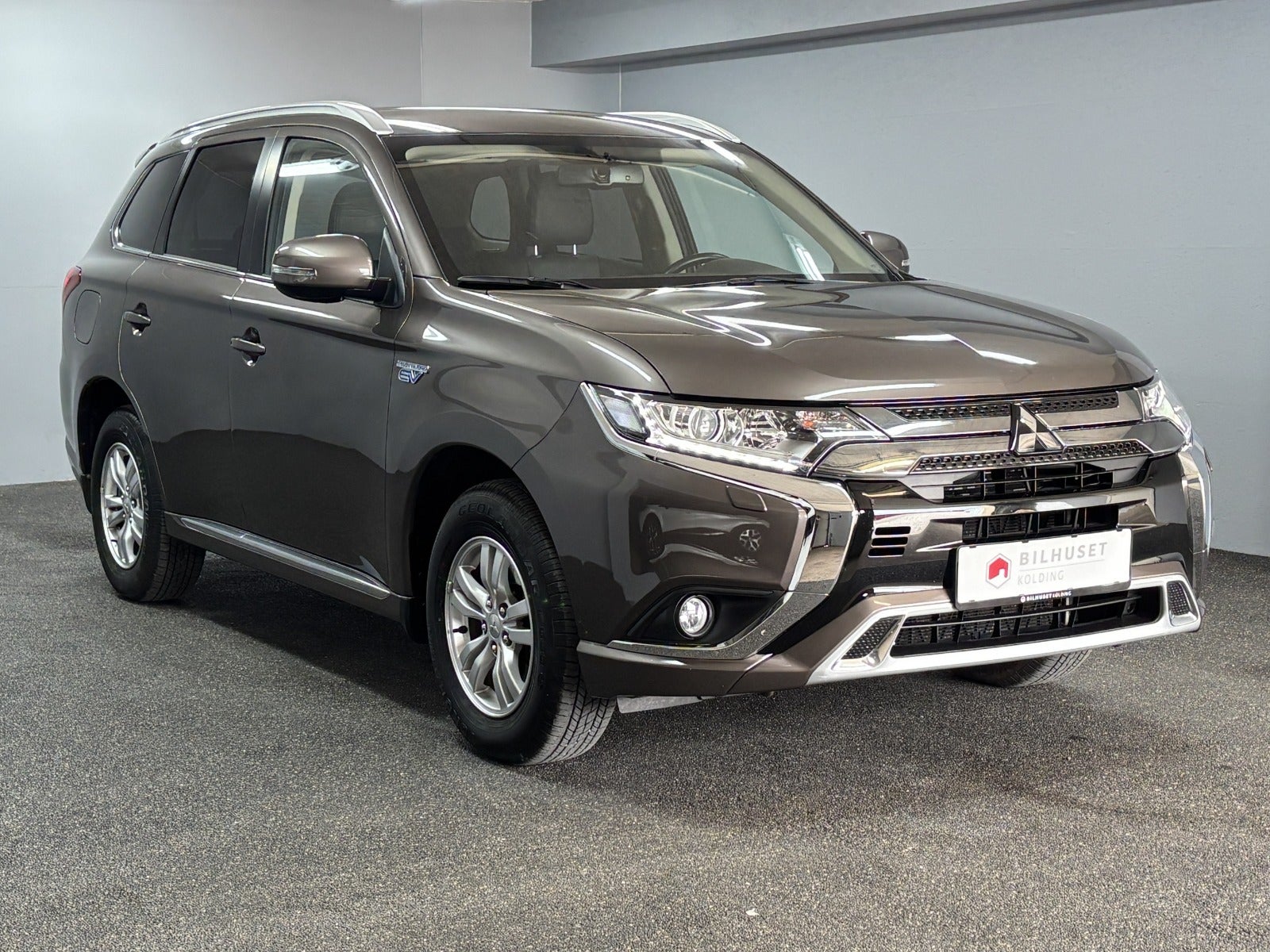 Billede af Mitsubishi Outlander 2,4 PHEV Invite CVT 4WD