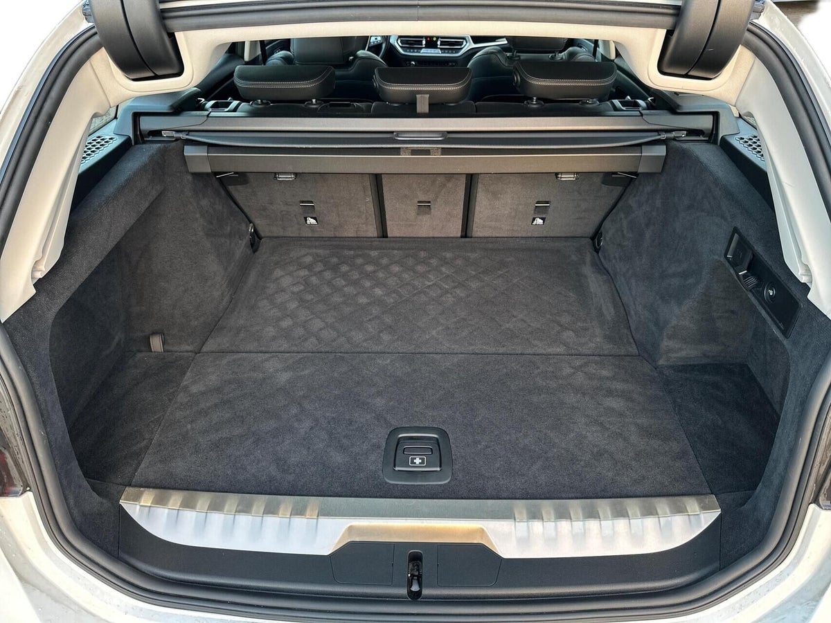 BMW 330e Touring Sport Line aut. billede 13