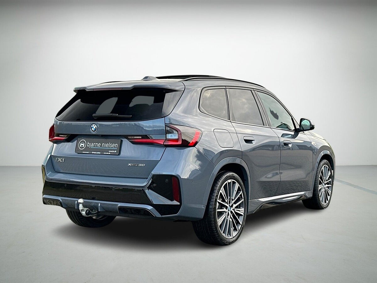 BMW iX1 xDrive30 M-Sport billede 4