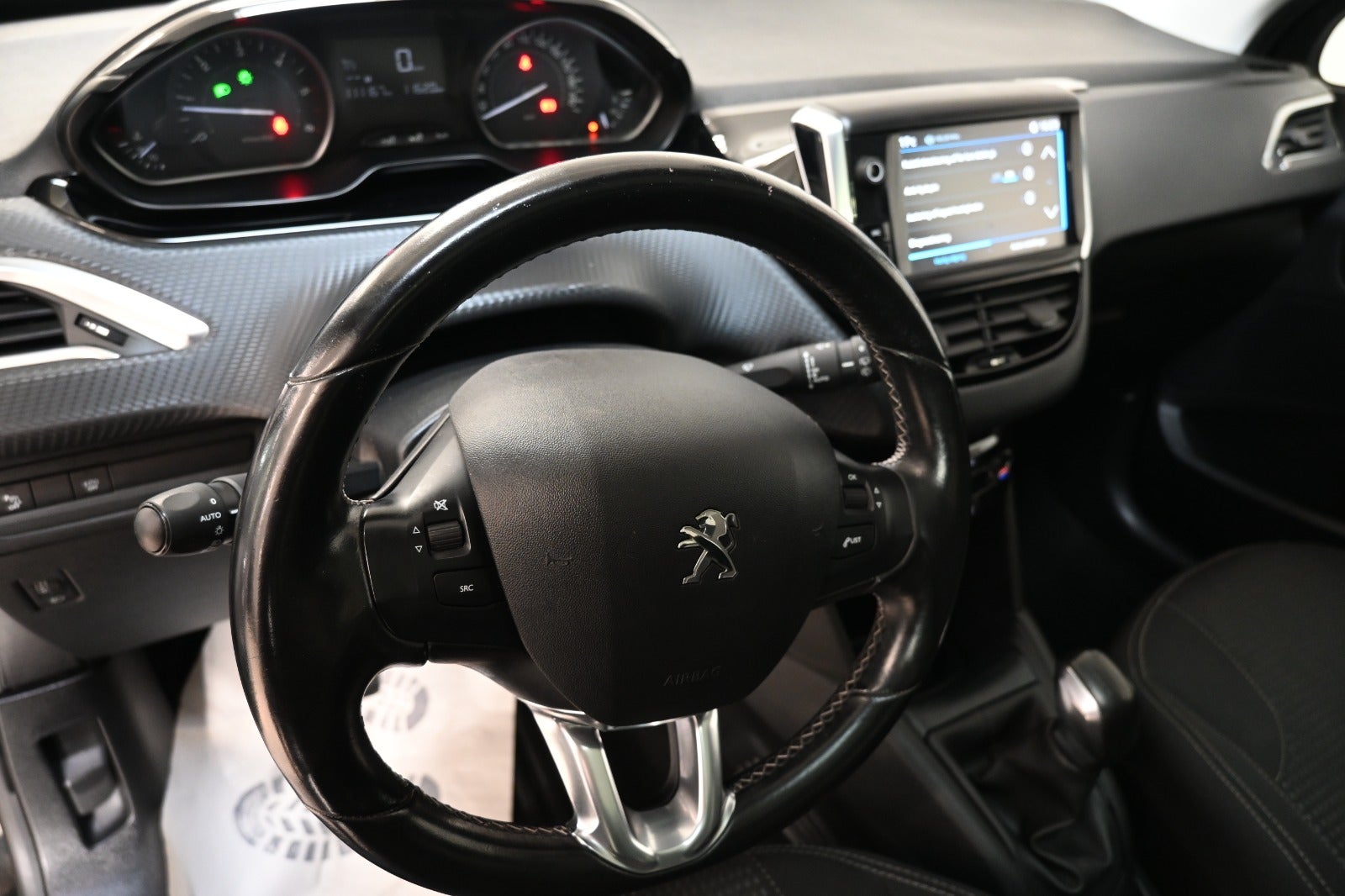 Peugeot 208 BlueHDi 100 Allure Sky