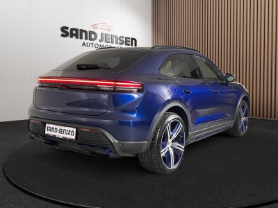Porsche Macan 4