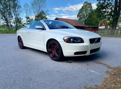 Volvo C70 2,4 140 Momentum 2d