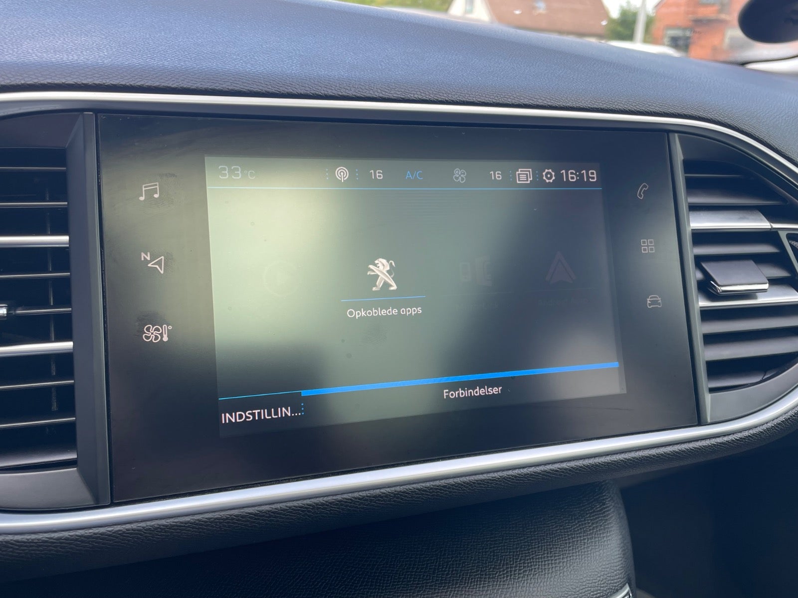 Billede af Peugeot 308 1,5 BlueHDi 130 Allure+ Sky SW