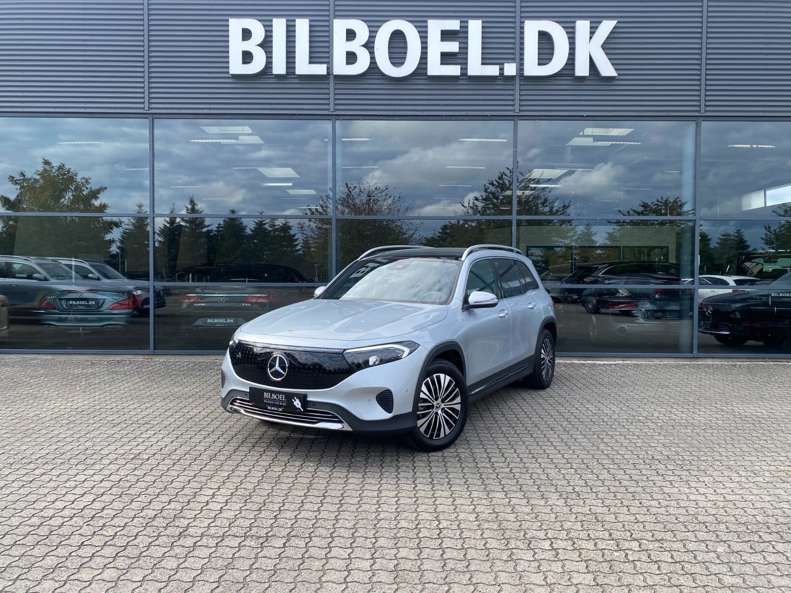 Mercedes EQB300 Progressive Advance 4Matic