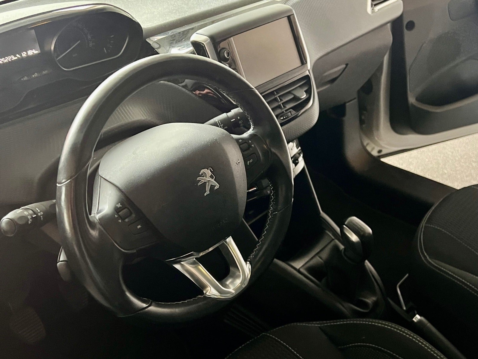 Peugeot 208 2017