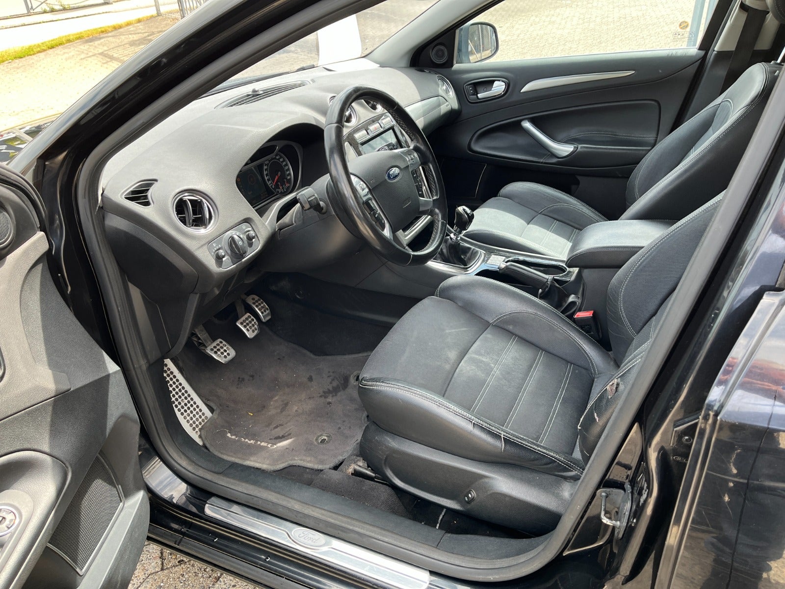 Billede af Ford Mondeo 2,5 20V Turbo Titanium stc.