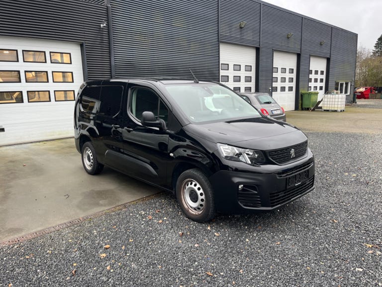 Peugeot Partner BlueHDi 100 L2V2 Ultimate Van