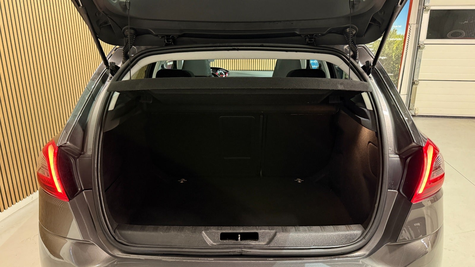 Billede af Peugeot 308 1,2 e-THP 130 Allure Sky