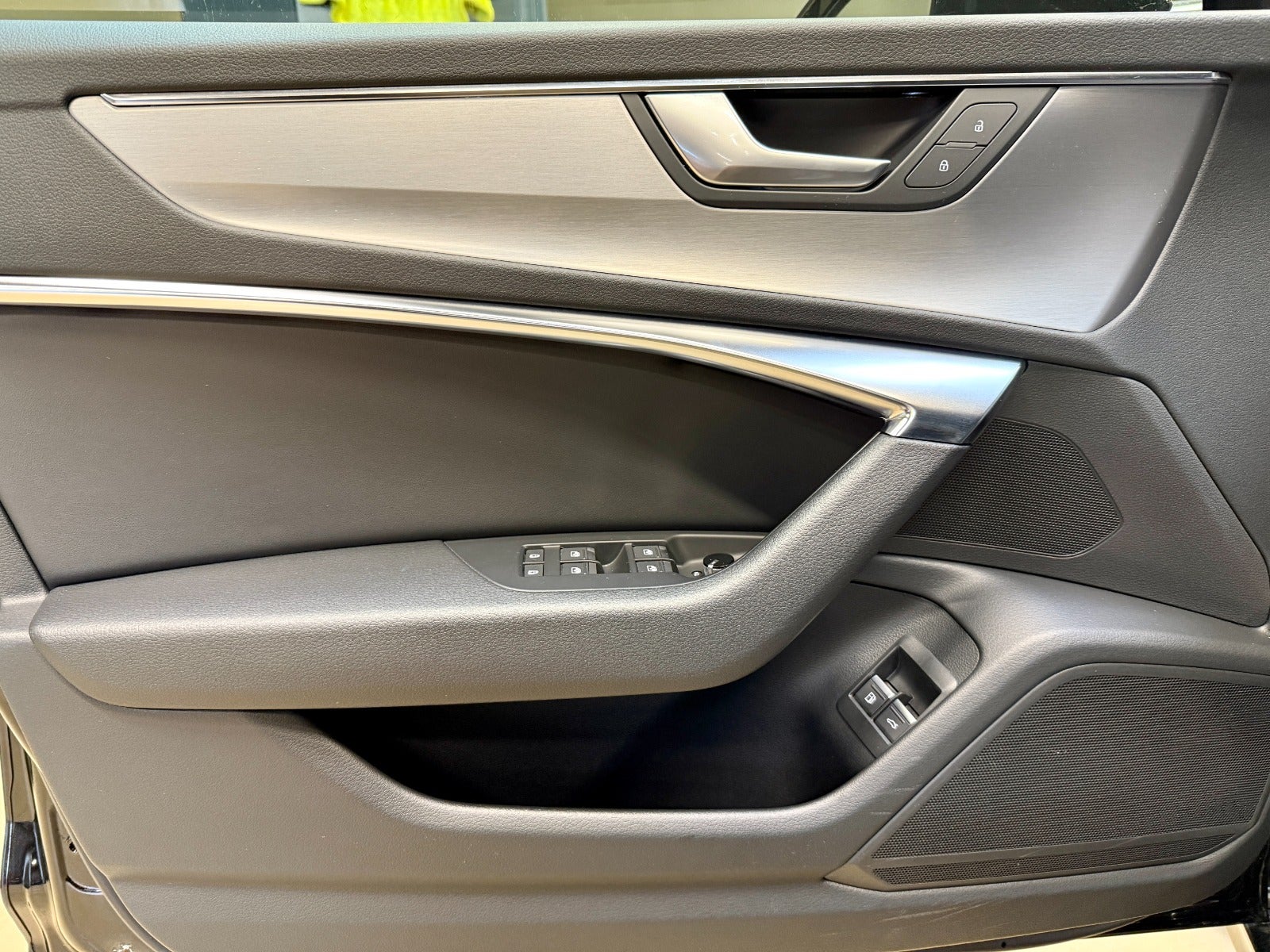 Billede af Audi A6 55 TFSi e Sport Prestige Avant quattro S-tr.
