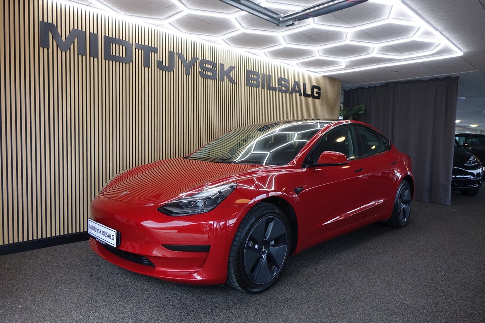 Tesla Model 3, Billede 3