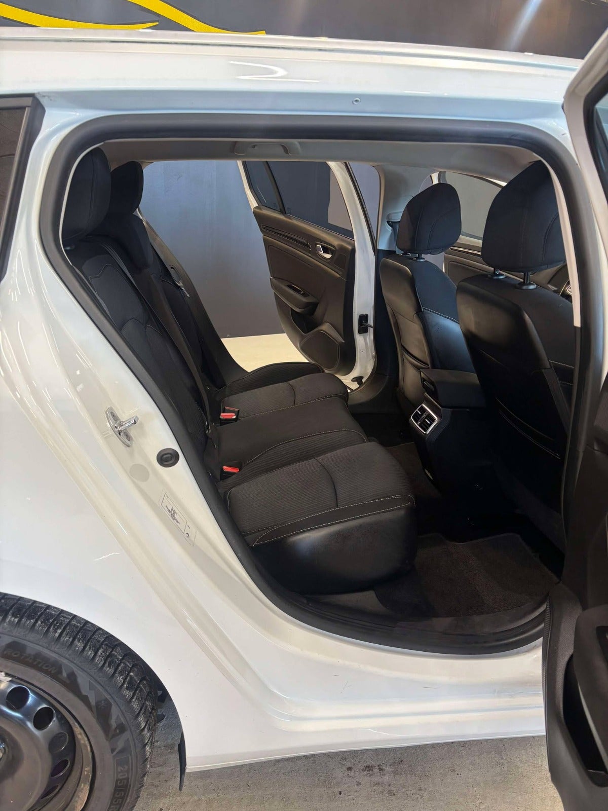 Billede af Renault Megane IV 1,2 TCe 100 Zen Sport Tourer