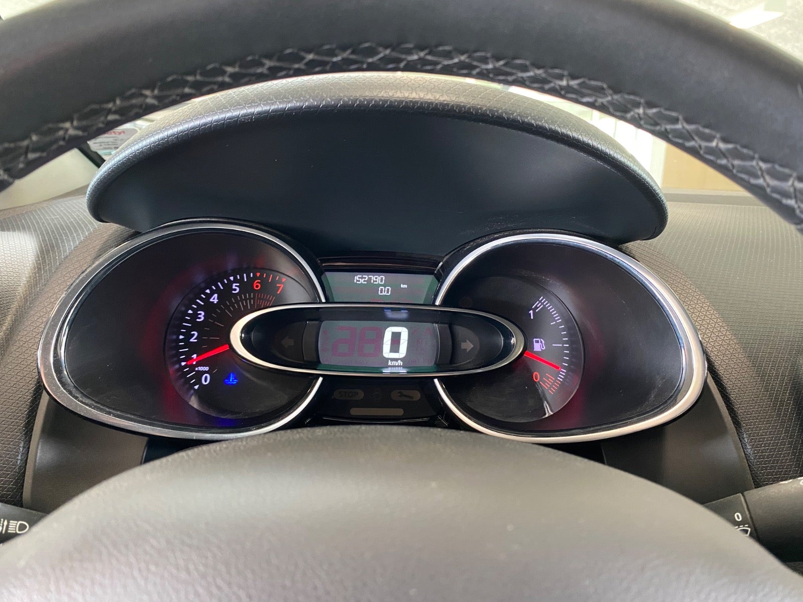 Renault Clio IV TCe 90 Zen Sport Tourer – 12