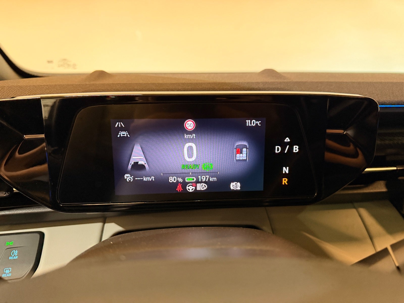 Ford Explorer Premium Extended Range