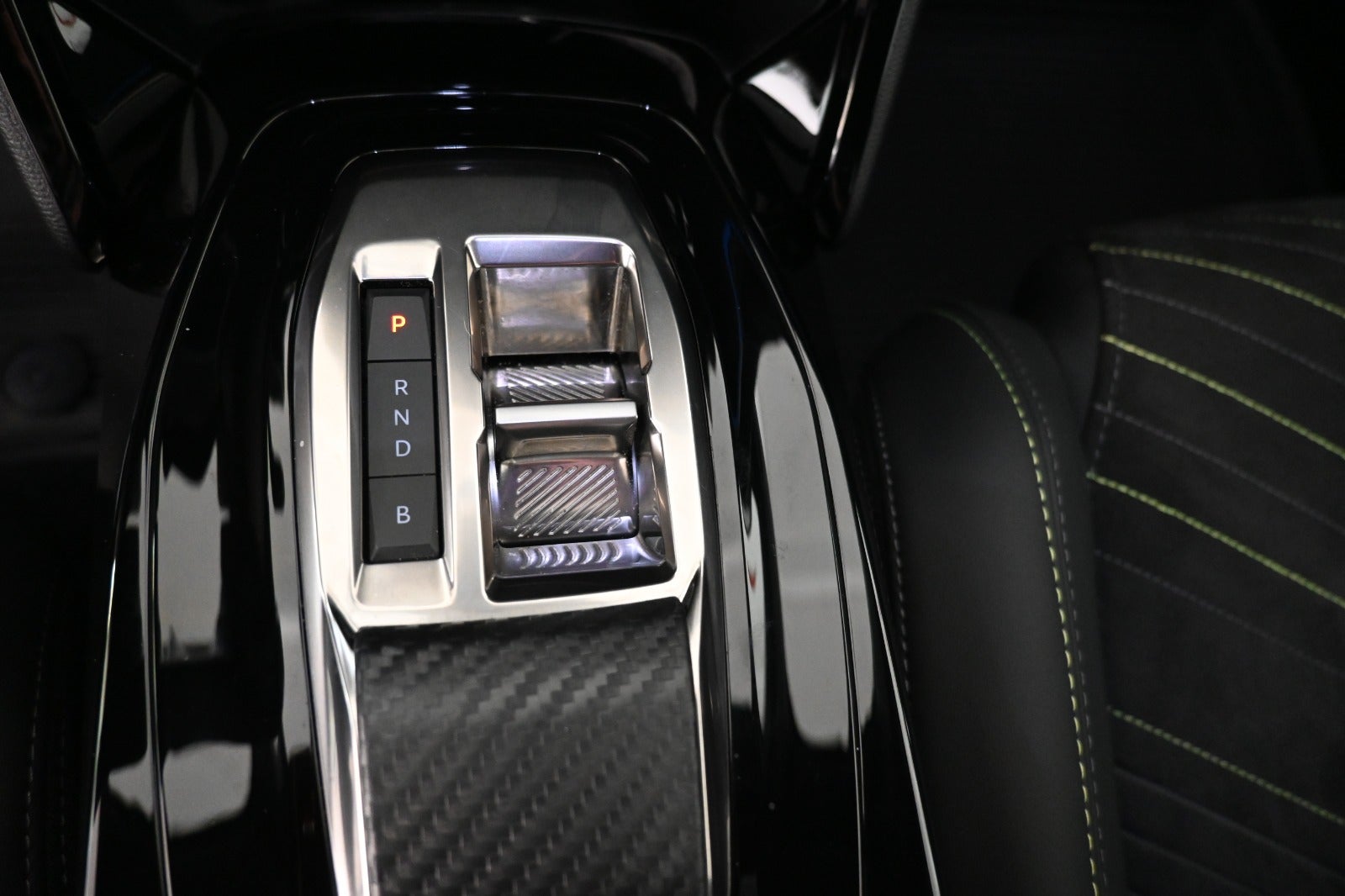 Peugeot e-2008 GT First Edition