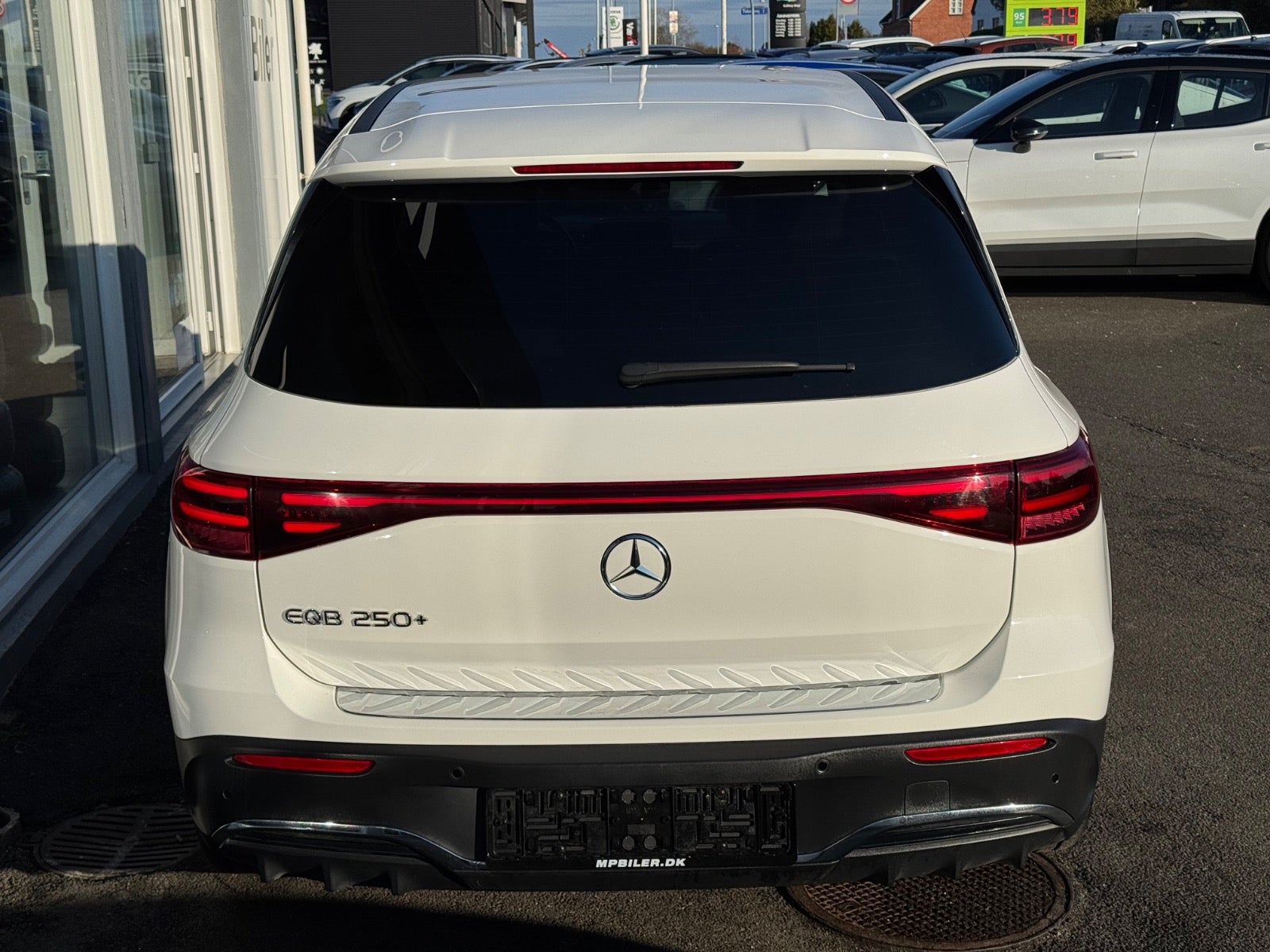 Billede af Mercedes EQB250+ AMG Line