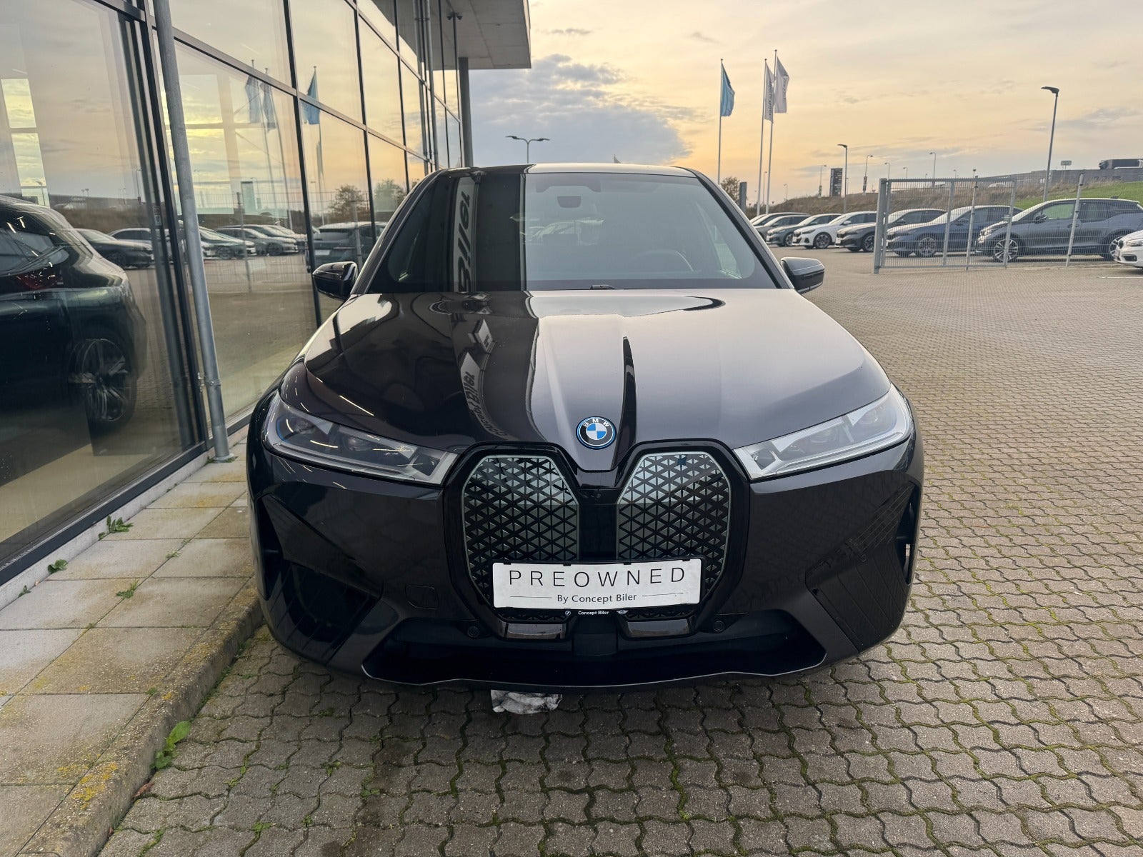 BMW iX xDrive50 Supercharged 5d - 2