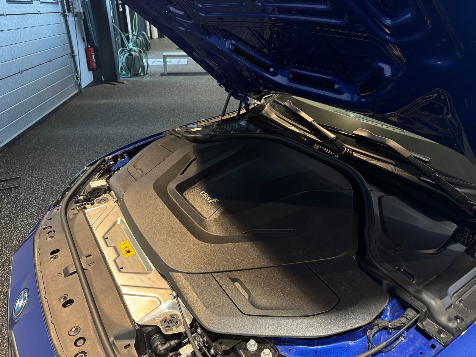 BMW i4 eDrive35 M-Sport 5d - 12