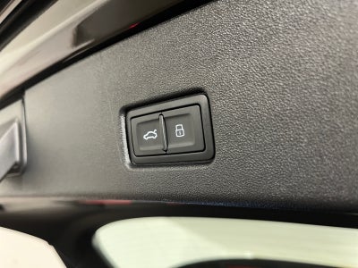 Audi Q4 e-tron Ultra S-line Van