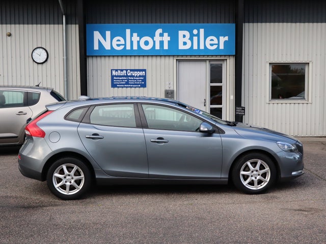 Volvo V40 2,0 D2 120 Momentum Eco