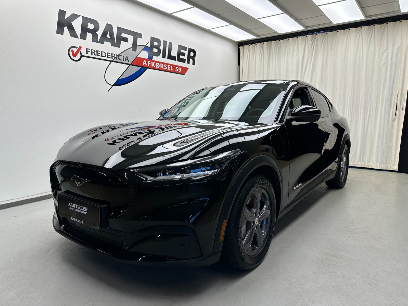 Billede af Ford Mustang Mach-E 70 Premium Standard Range