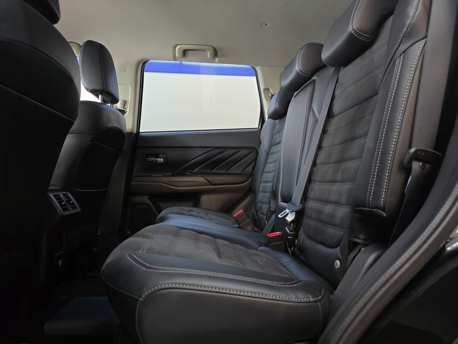 Billede af Mitsubishi Outlander 2,4 PHEV Intro Edition CVT 4WD