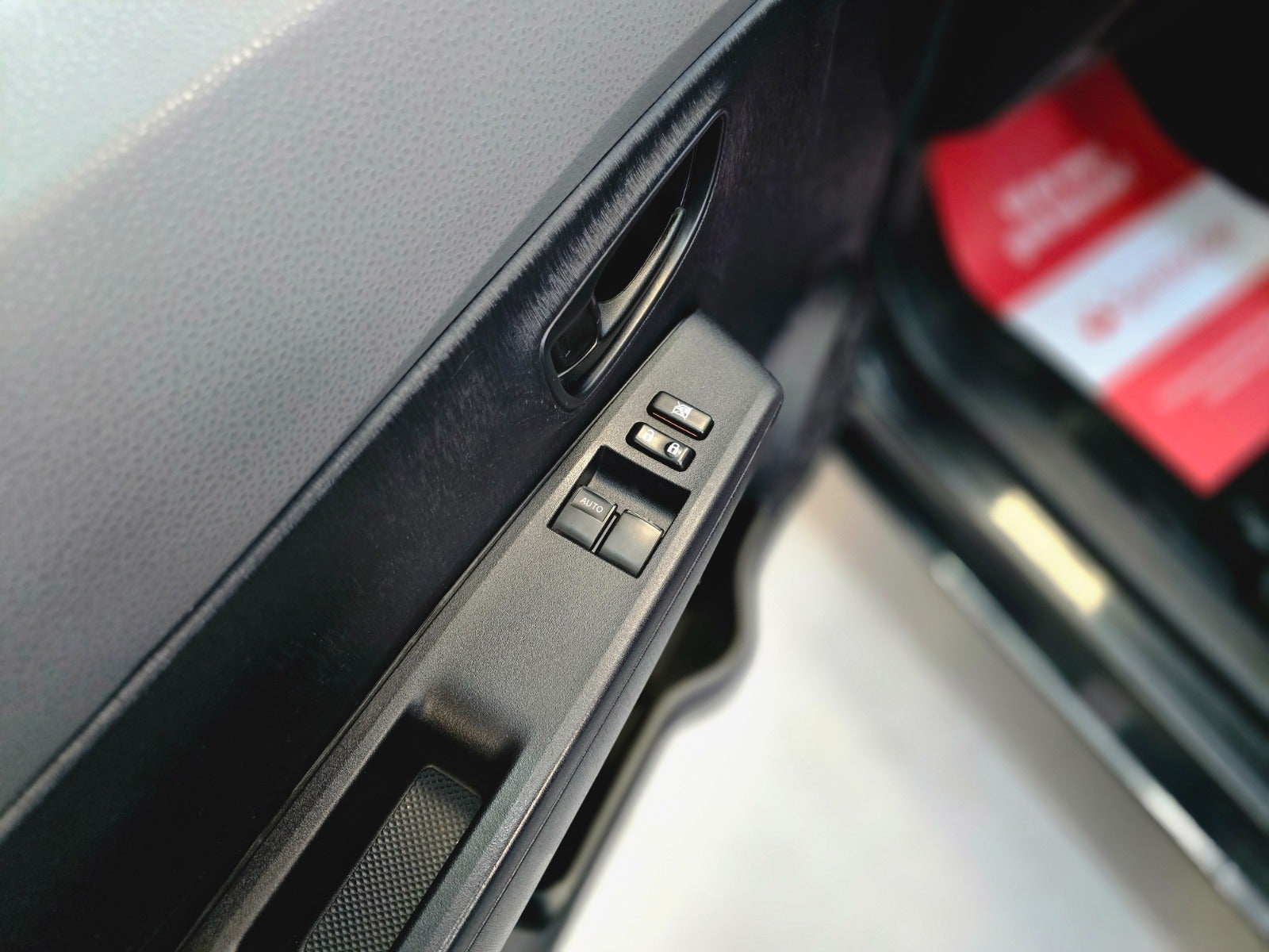 Billede af Toyota Yaris 1,0 VVT-i T1