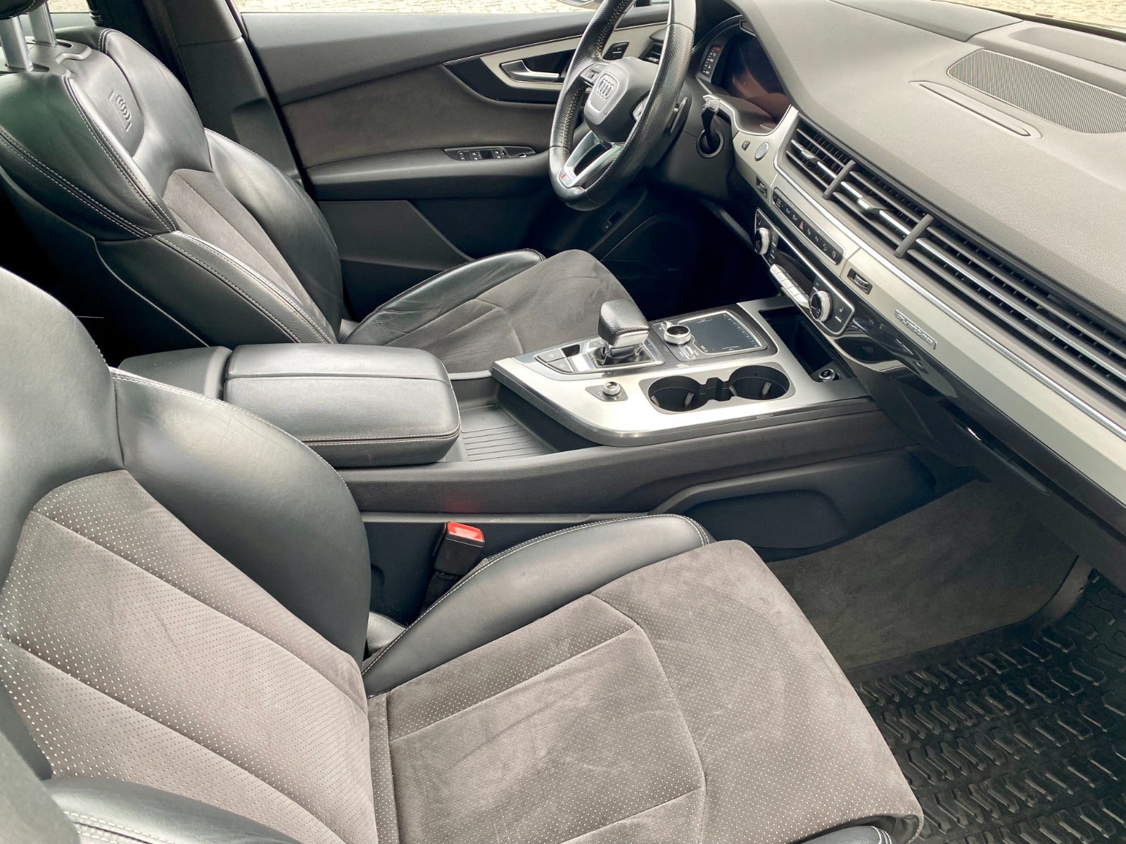 Billede af Audi Q7 3,0 TDi 272 S-line quattro Tiptr. 7prs