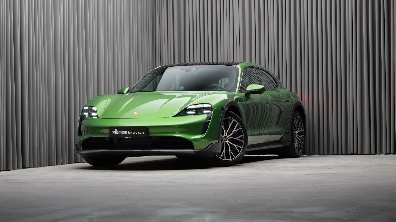 Porsche Taycan 4S Performance+ Cross Turismo