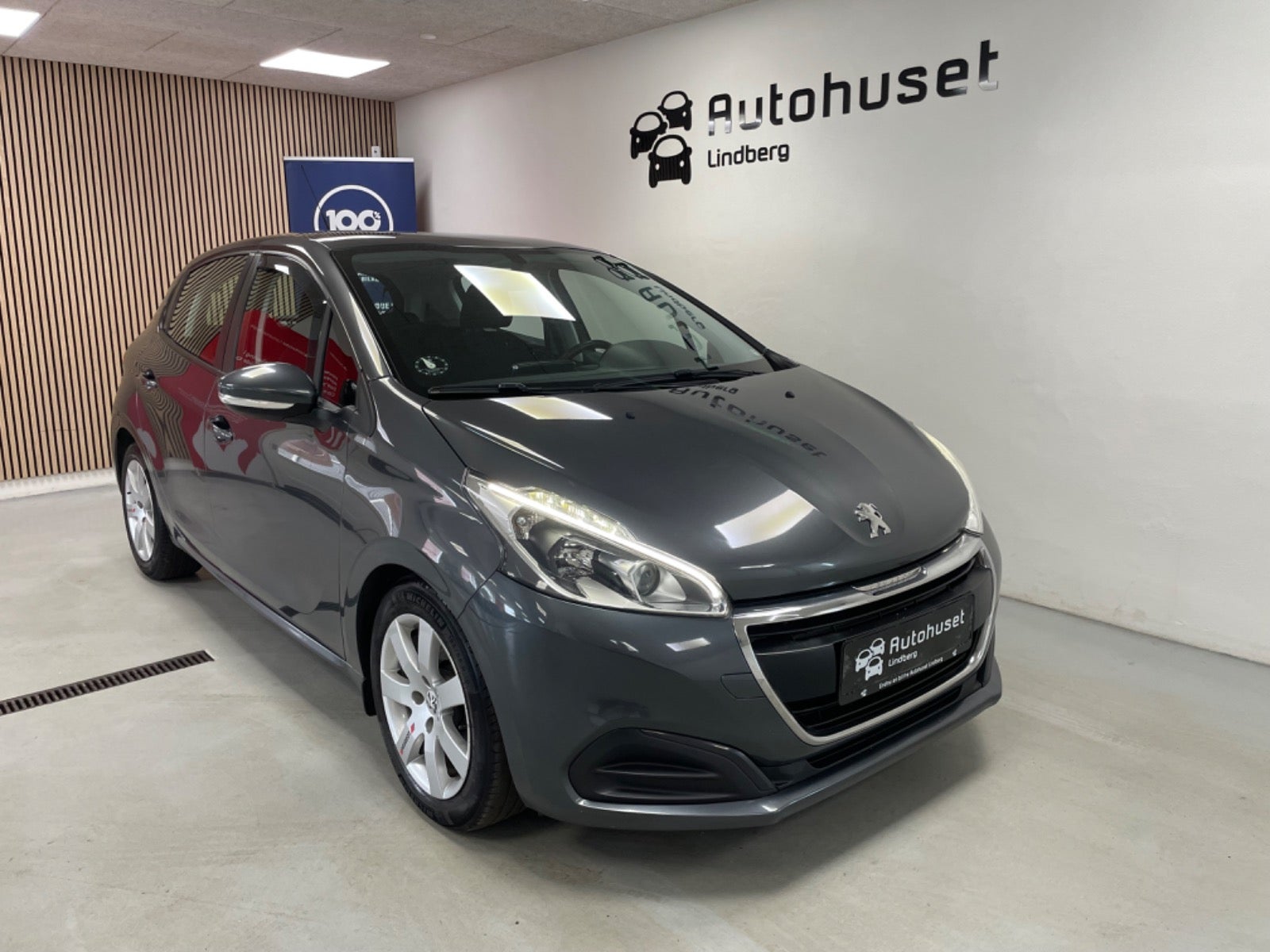 Peugeot 208 2015